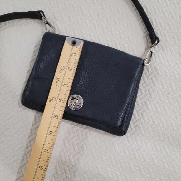 Charming Charlie Black Small Crossbody Bag - Picture 11 of 16